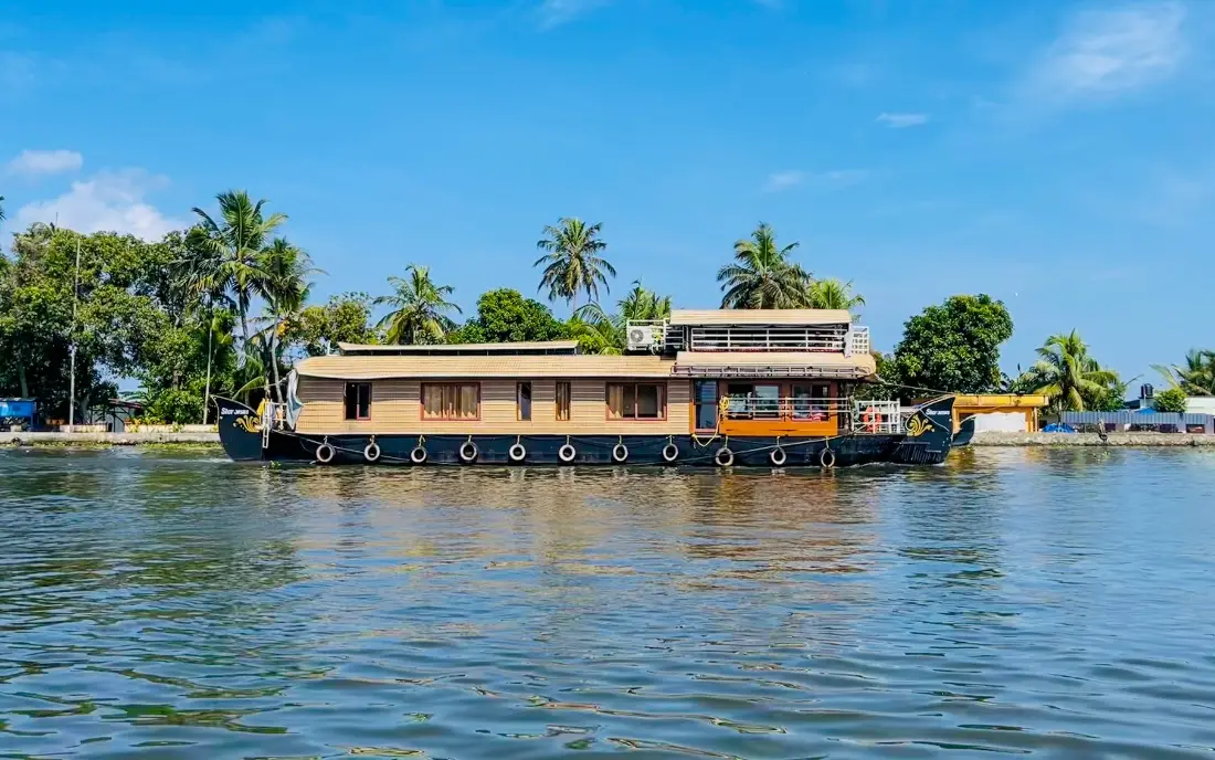 Kerala Backwaters Tour